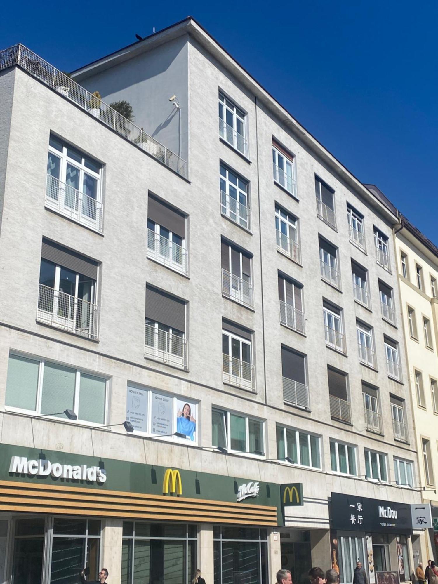 Modern Apartment In Historic City Center Old Town Братислава Екстериор снимка